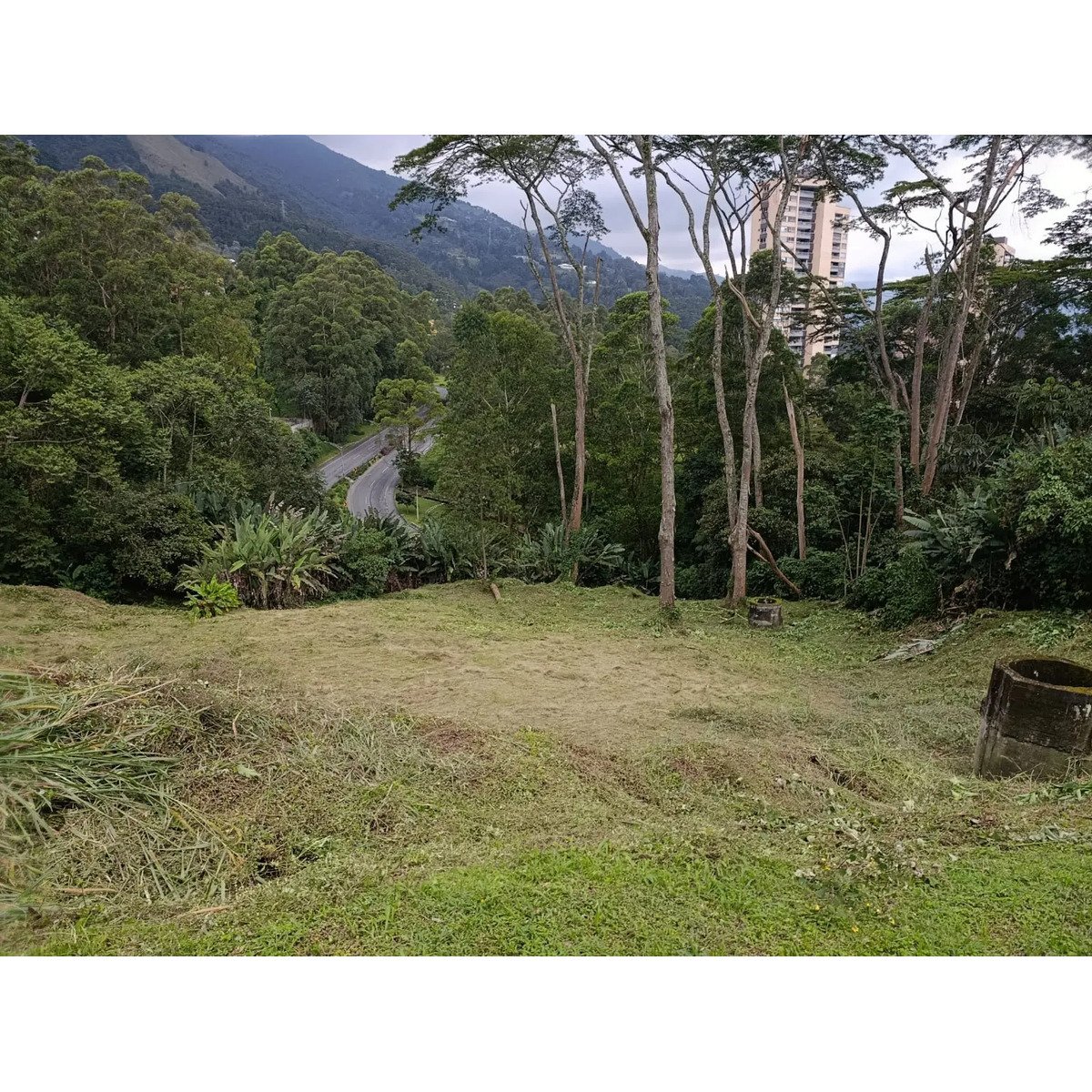 Lote en venta en una de las zonas más exclusivas del poblado  — 1