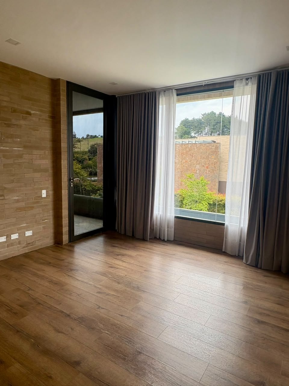 Exclusiva Casa en el alto de las palmas en Venta y renta  — 7