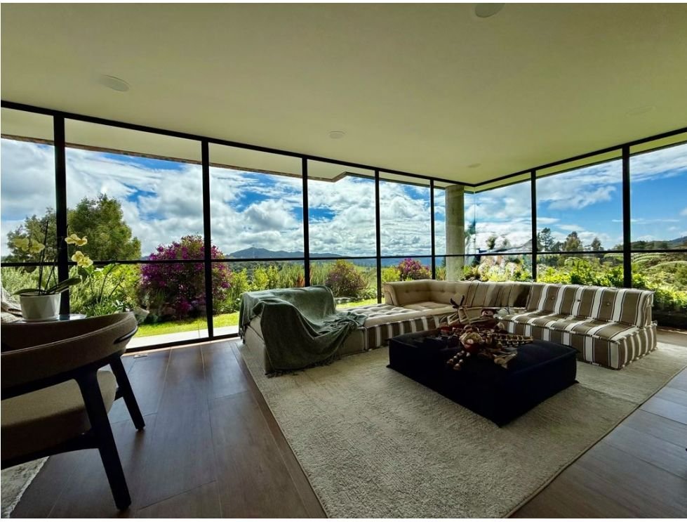 Exclusiva Casa campestre en Venta en alto de las Palmas  — 4