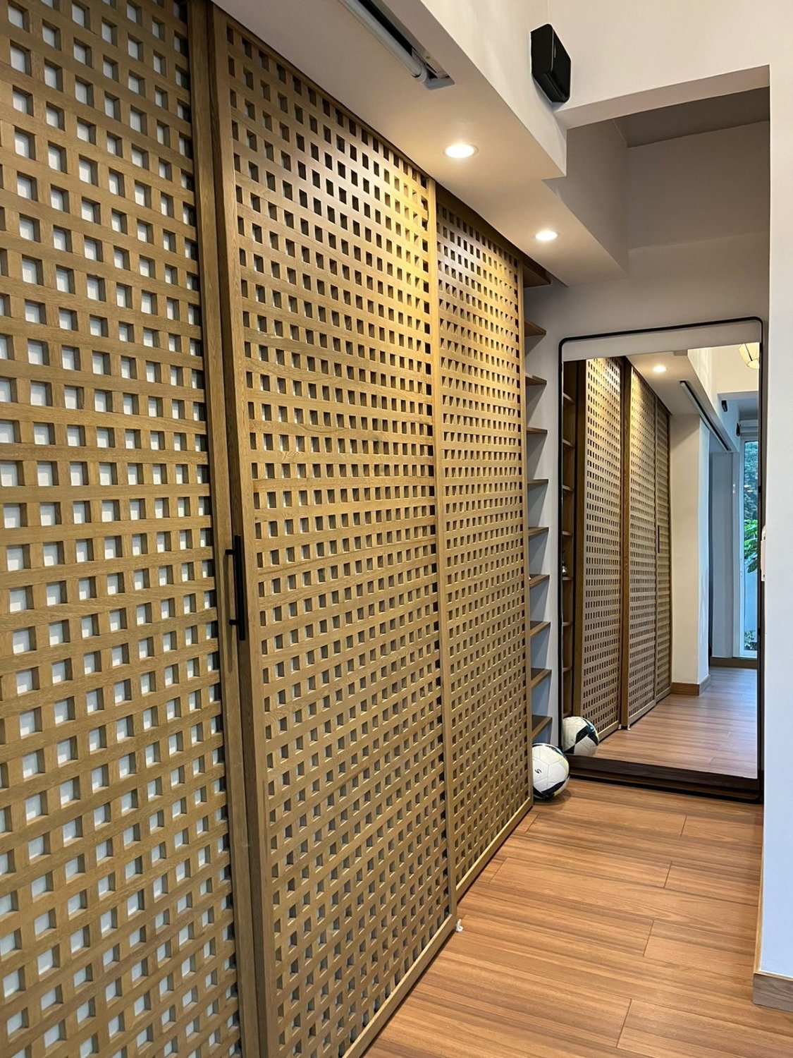 Apartamento cerca al centro comercial Tesoro  - Image 8