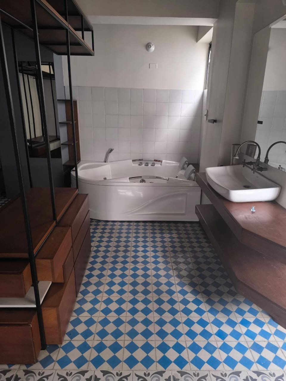 Apartamento en Renta central cerca a Milla de oro  - Image 9
