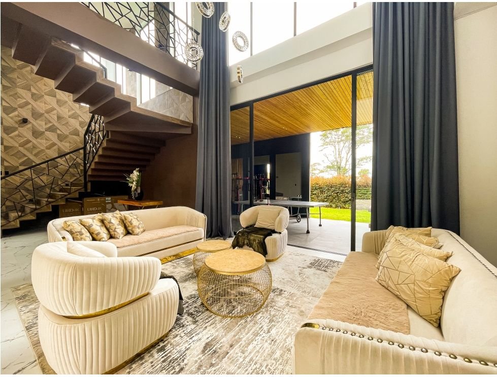 Exclusiva Casa Lujosa en Alto de las palmas  - Image 7