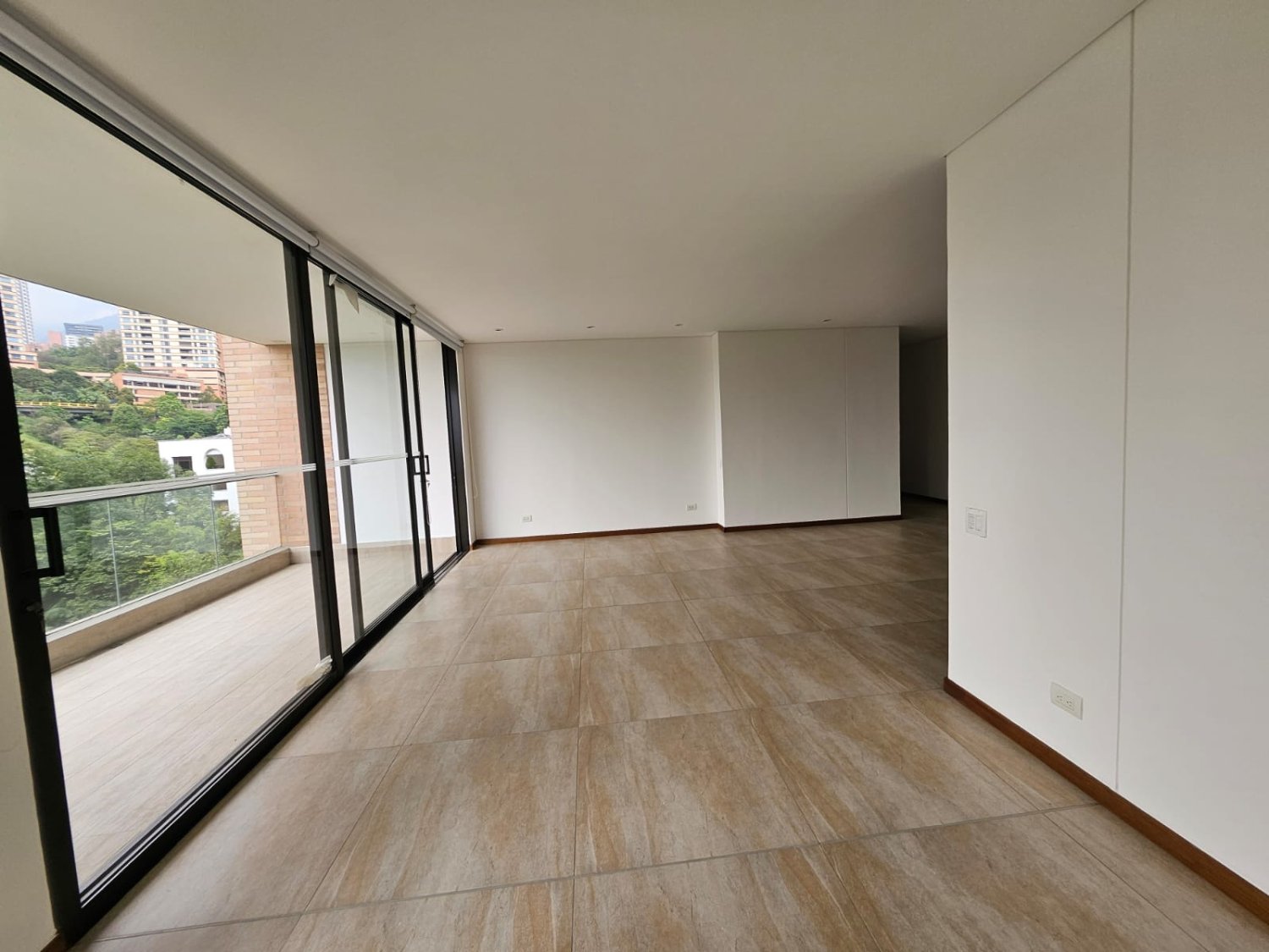 gran apartamento en Renta y Venta en el poblado  - Image 17