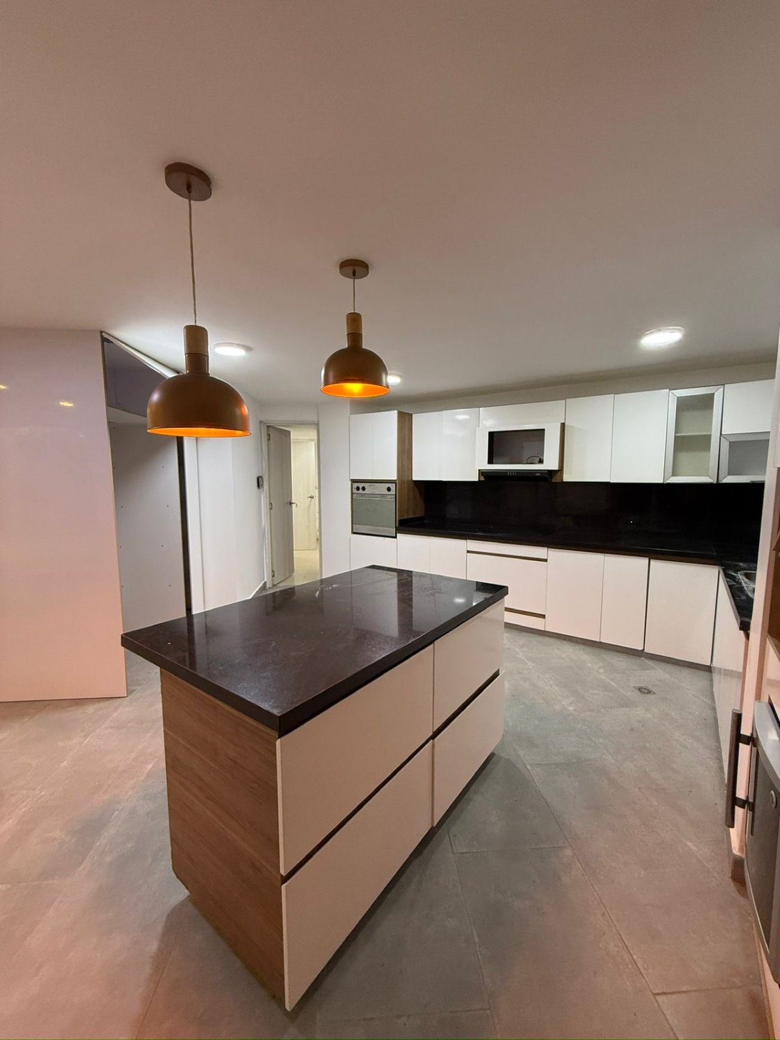 Gran casa en renta con zona verde (Envigado )  - Image 2