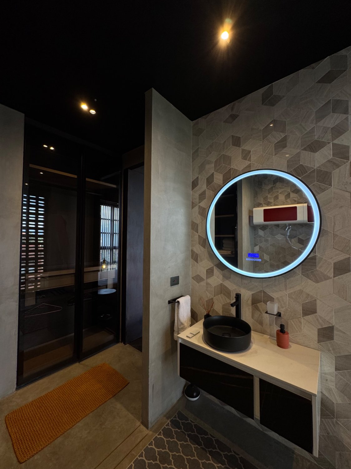 Penthouse - Universal  - Image 7