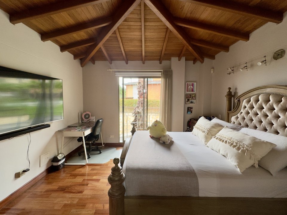Gran casa En envigado en venta con amplia zona verde  — 13