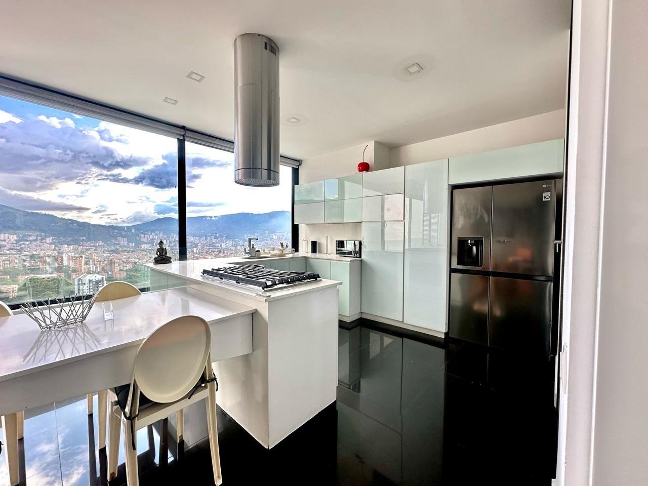Exclusivo apartamento duplex con terraza y vista a la ciudad y jacuzzi en renta y venta  — 19