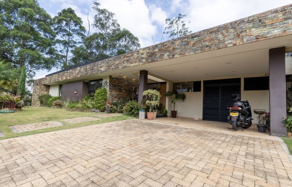 Exclusiva casa campestre de un solo nivel en venta en el escobero  — 2