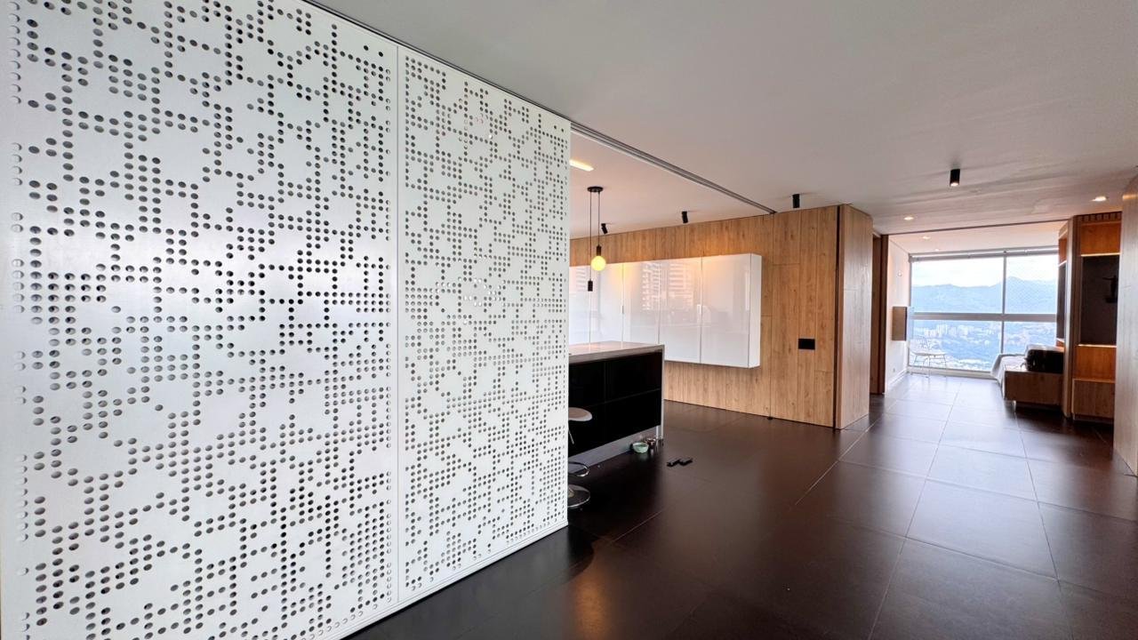 Apartamento moderno en renta Amoblada en el Sector del poblado  - Image 13