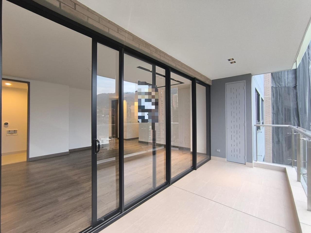 Moderno Apartamento En Poblado — 15