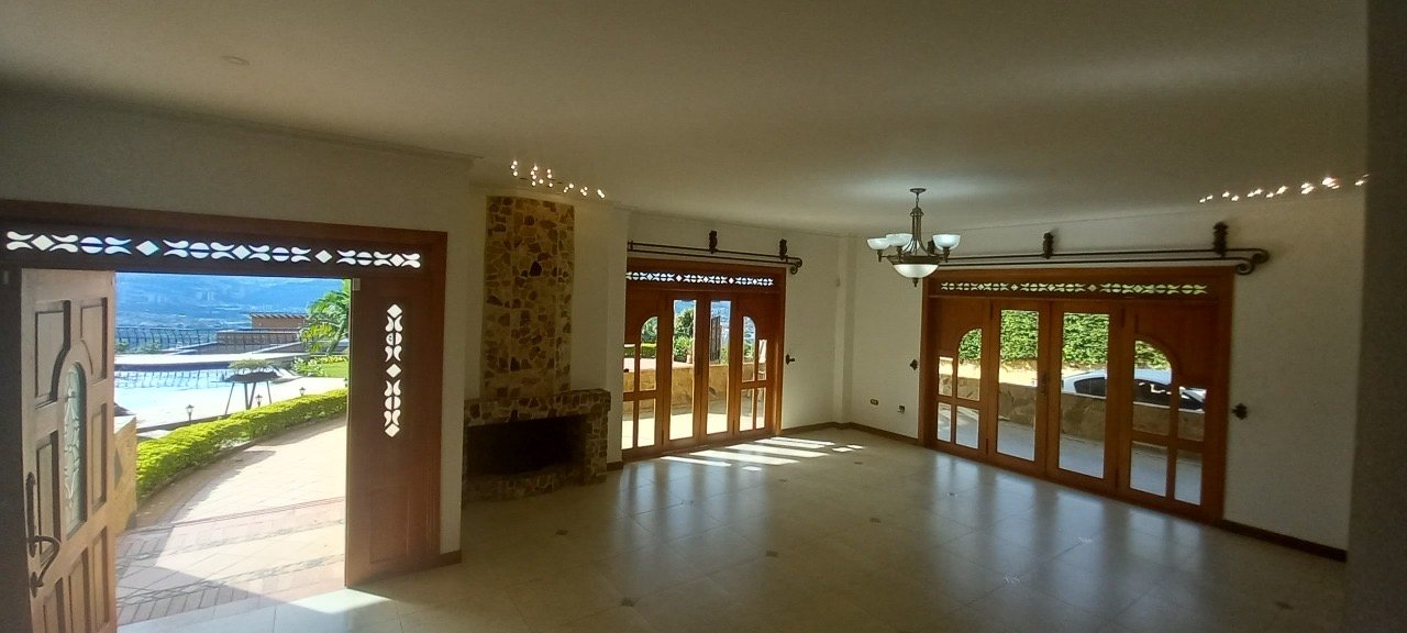 Exclusiva casa en Sabaneta con piscina privada  - Image 9