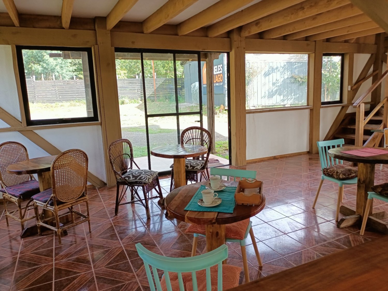 Propiedad comercial de tres pisos  - Image 7