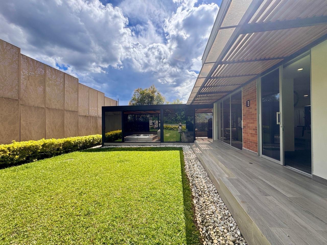 Exclusiva Casa en Renta en el Sector del Poblaro Medellín  — 2