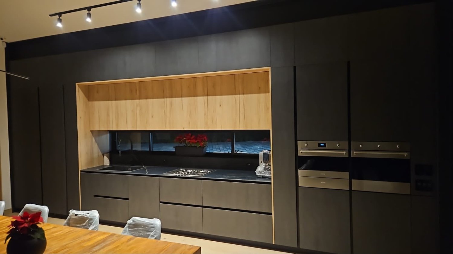 Exclusiva Casa Disponible en Renta amoblada en las palmas  — 2