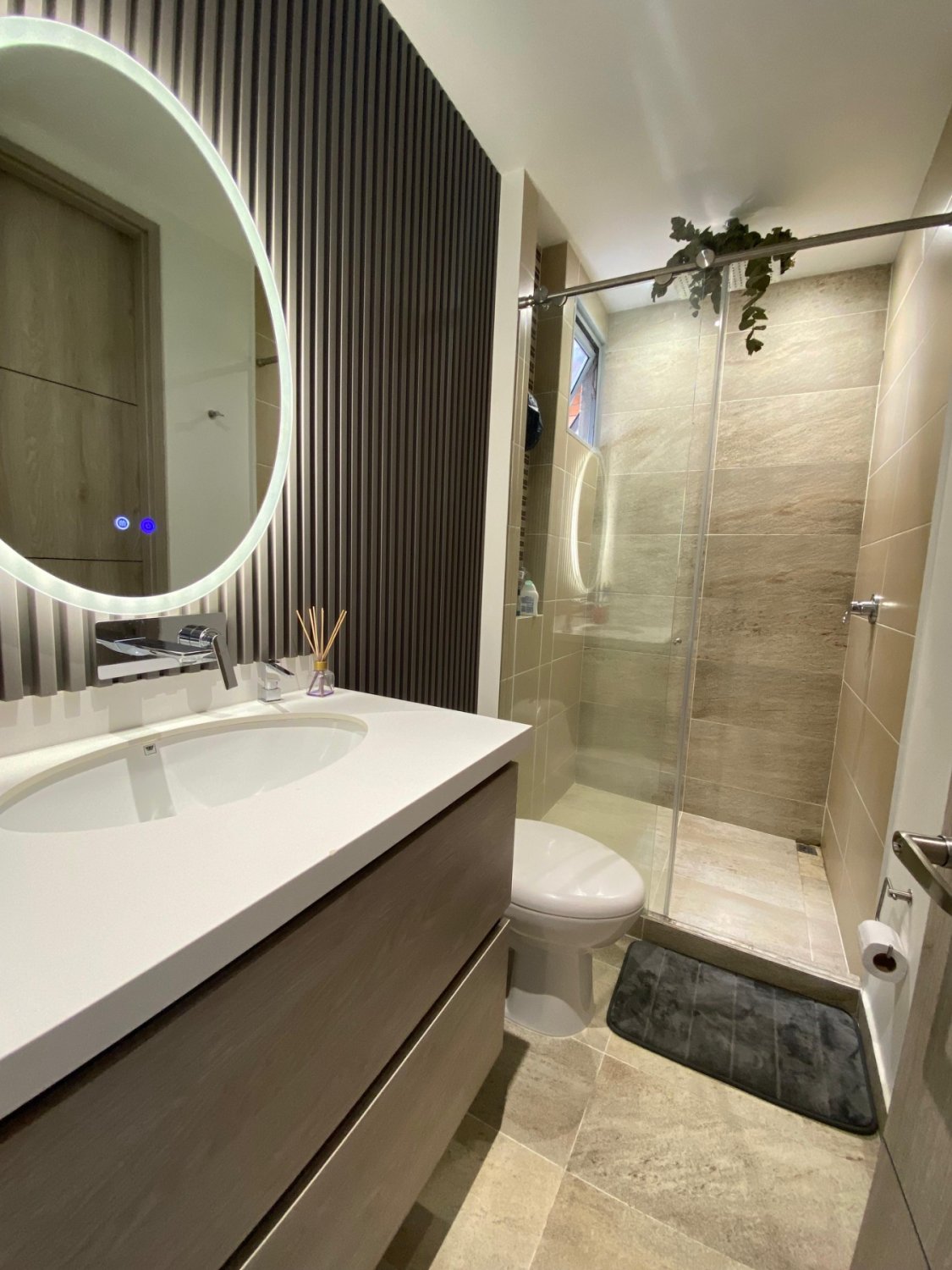Gran Apartamento en Venta Disponible en la loma de las Brujas  — 6