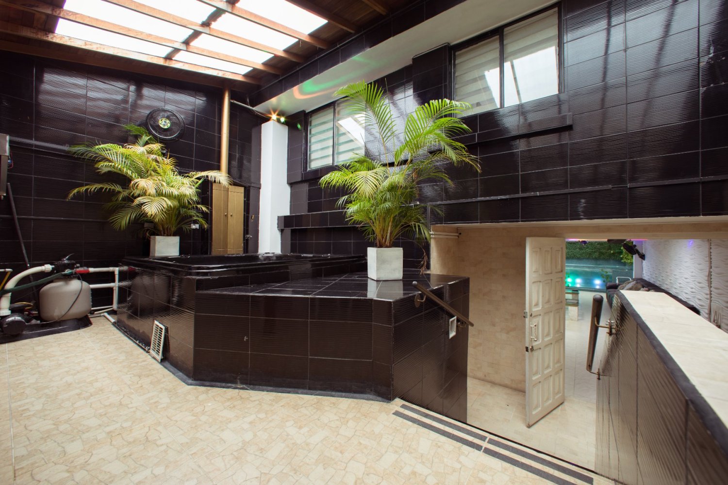 Luxury Villa for Short-Term Rental – Palatial VIP - 6