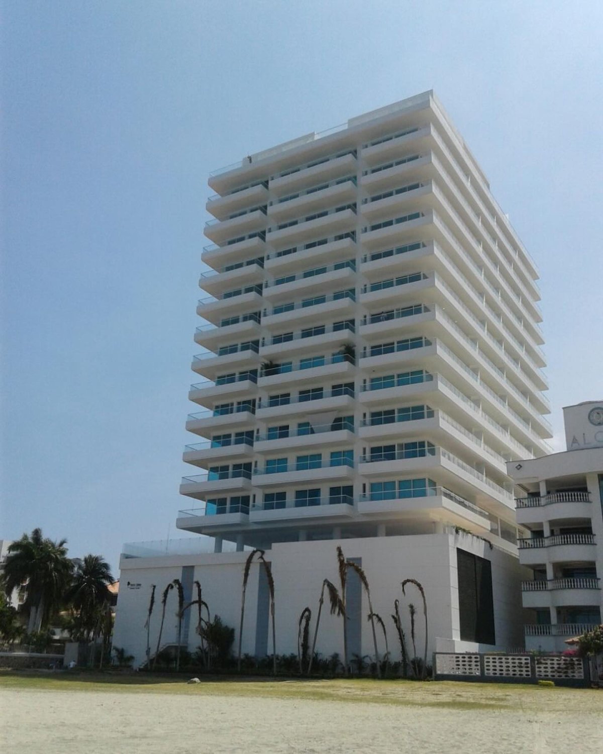 Últimos apartamentos en Santa Marta - Image 3