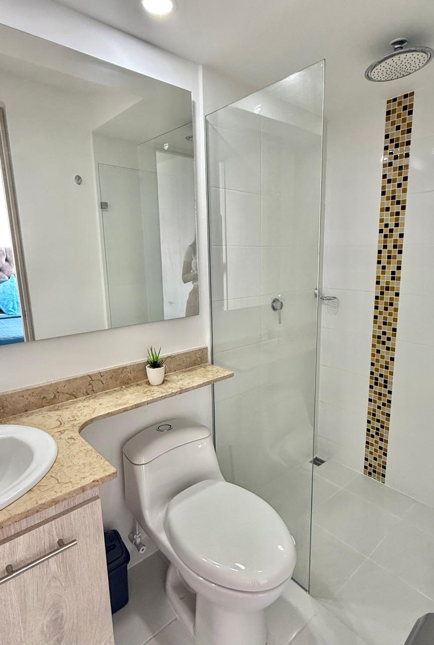 Apartamento campestre en sabaneta con vista a la ciudad  - Image 2