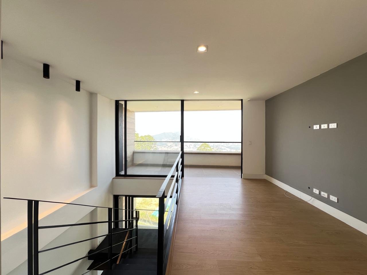 Gran casa Duplex disponible en Renta en Envigado . — 19