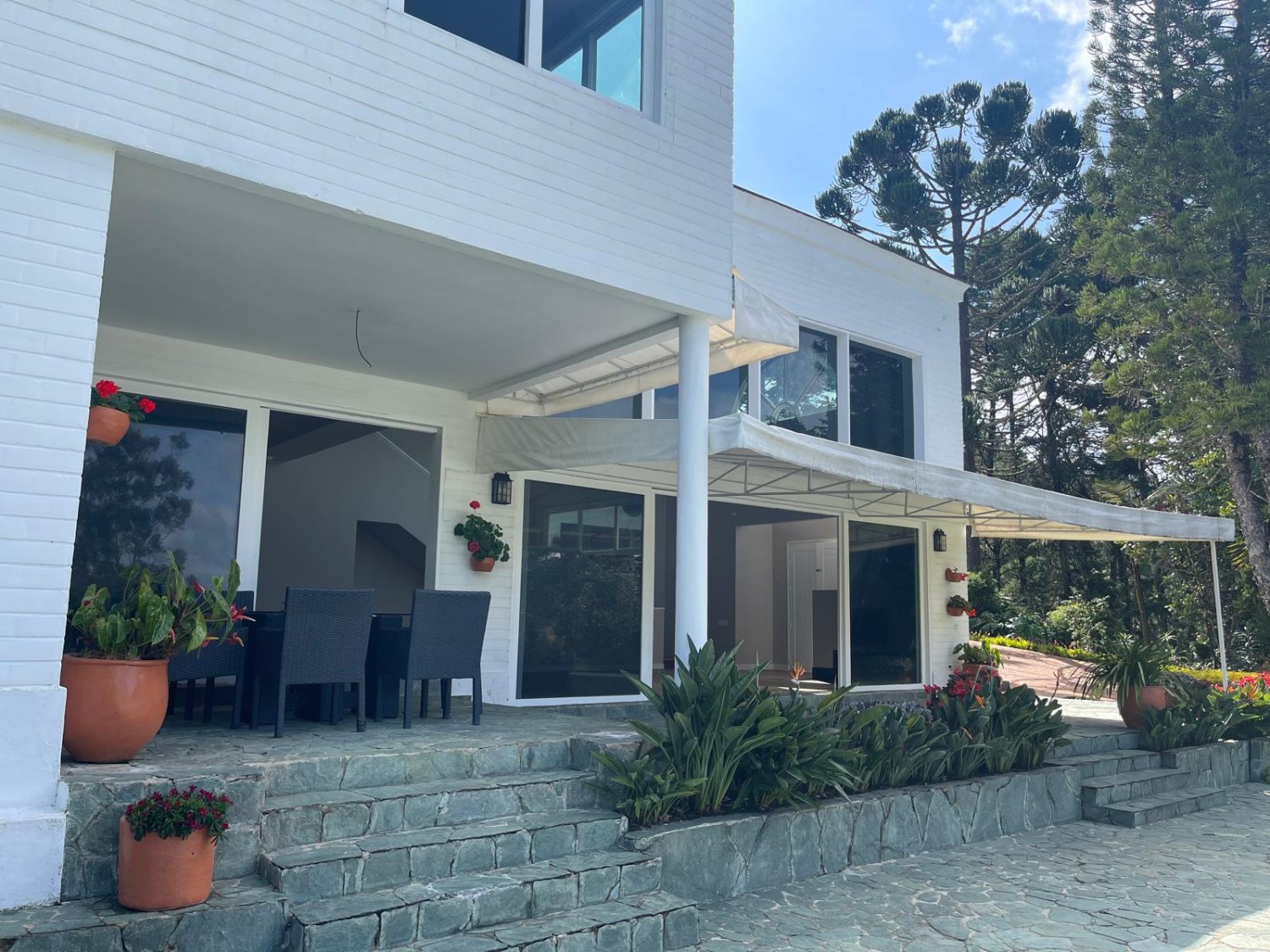 Casa Campestre en Fizebad Con Gran Lote - Image 5