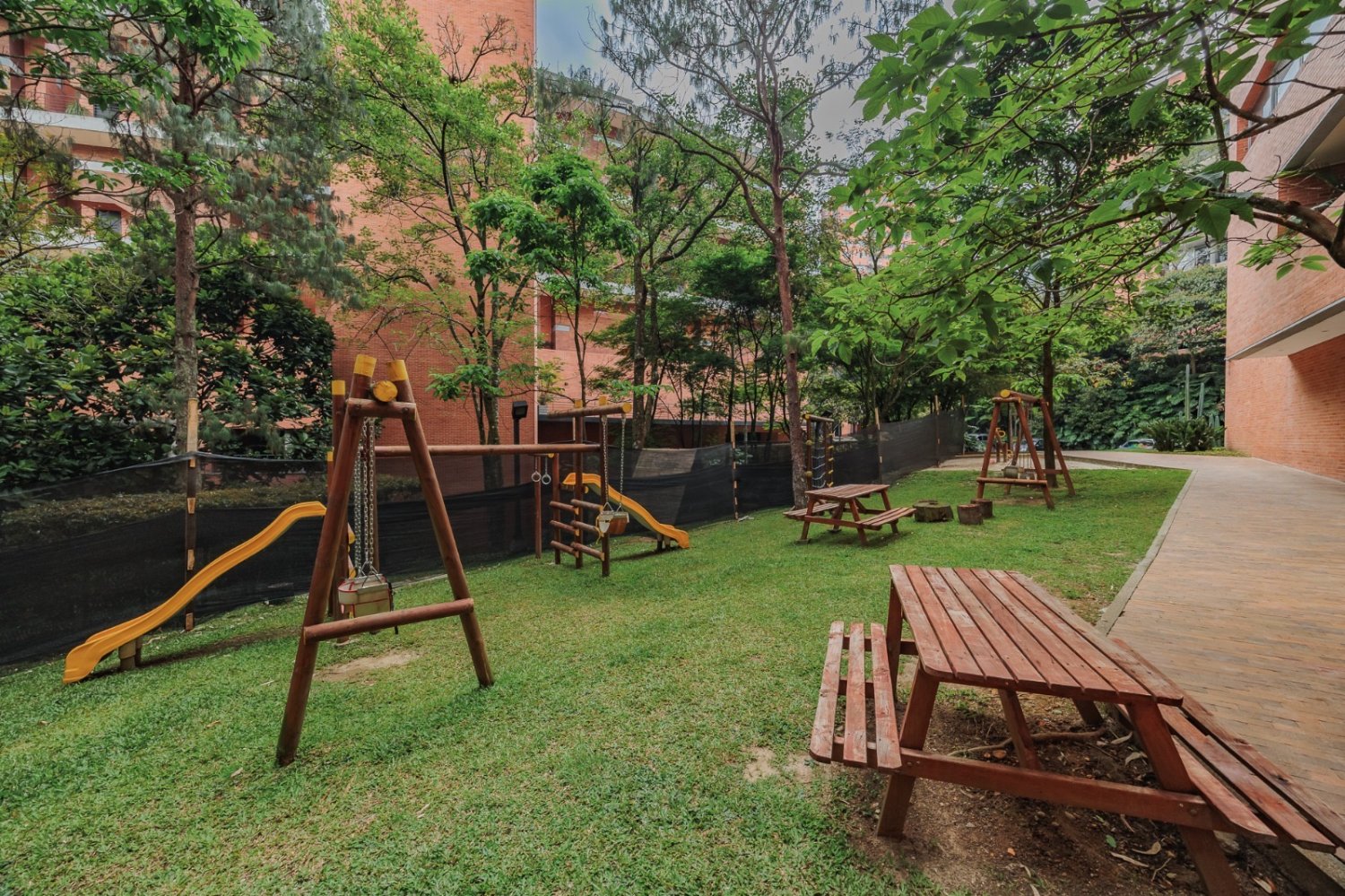 Exclusivo Duplex en Venta en el Sector del Poblado (San Lucas) - 25