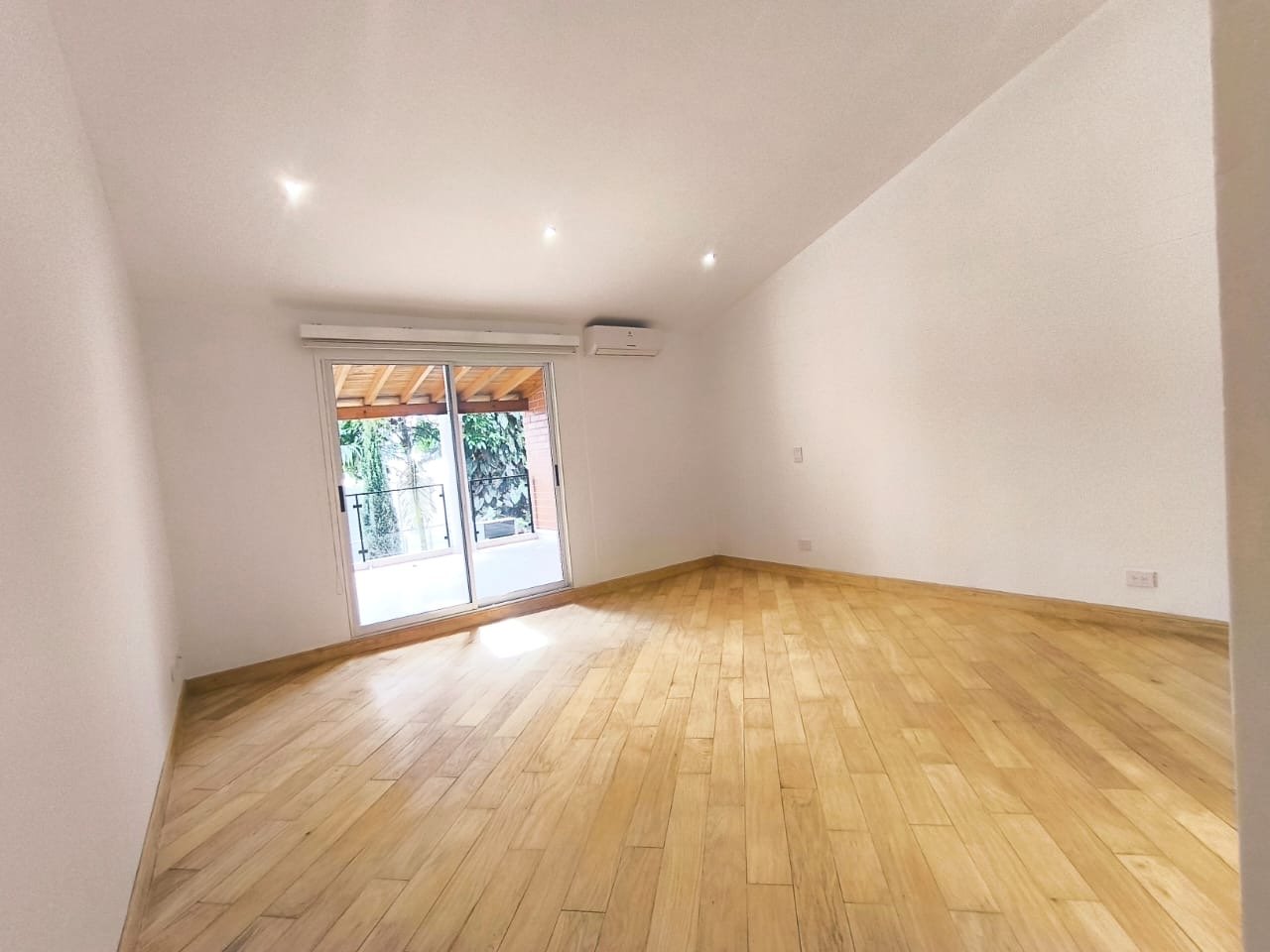 Exclusiva casa campestre en la zona del poblado (La calera) - Image 12