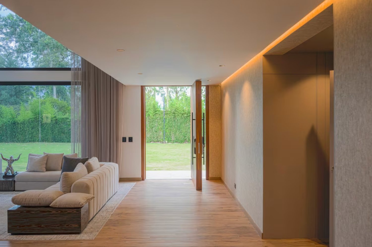 Exclusiva Casa de Lujo en Ubicación Privilegiada - Image 19