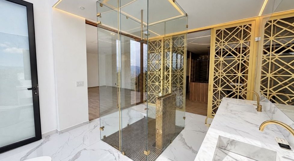 Exclusiva Casa en Renta y venta en la zona más Prestigiosa del Poblado — 8