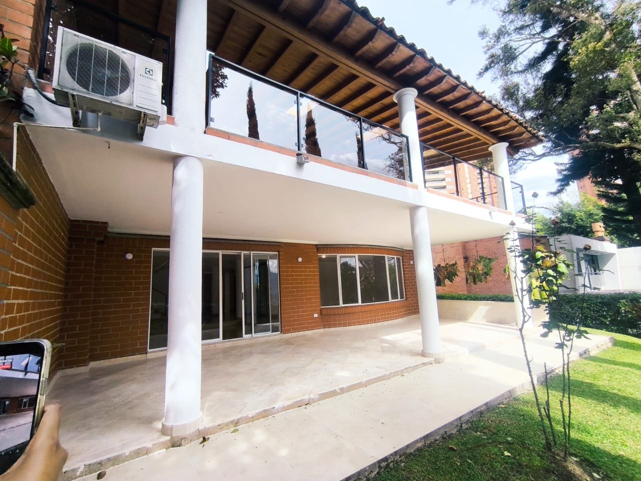 Exclusiva casa campestre en la zona del poblado (La calera) - Image 2