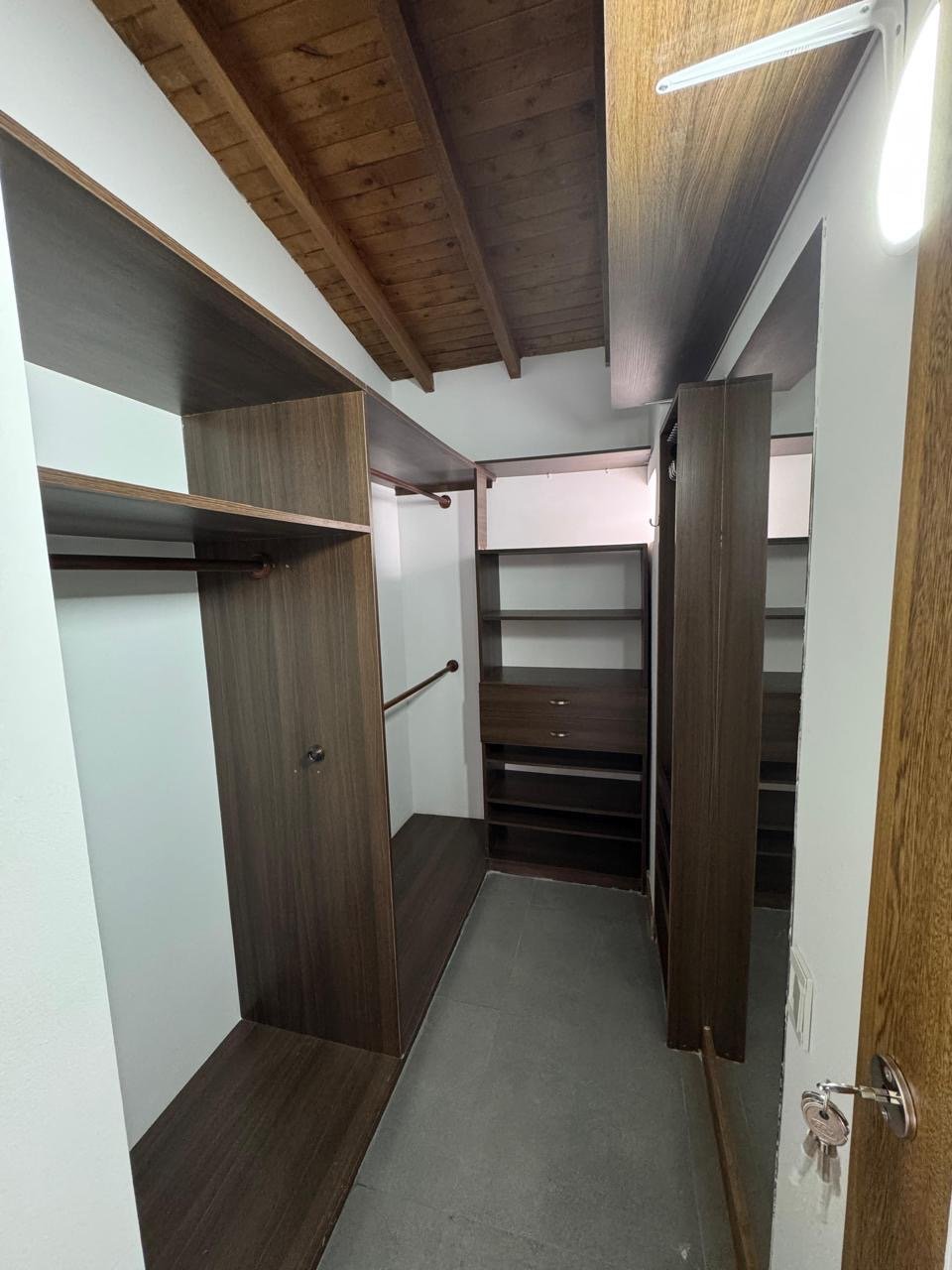 Hermosa casa Remodelada en San Lucas en Renta - Image 11