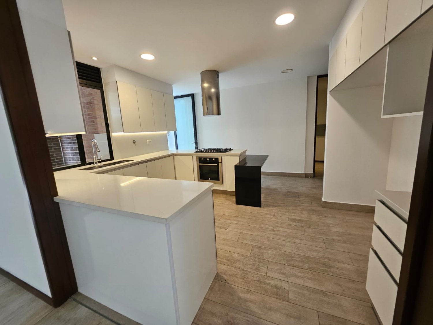 gran apartamento en Renta y Venta en el poblado  - Image 6
