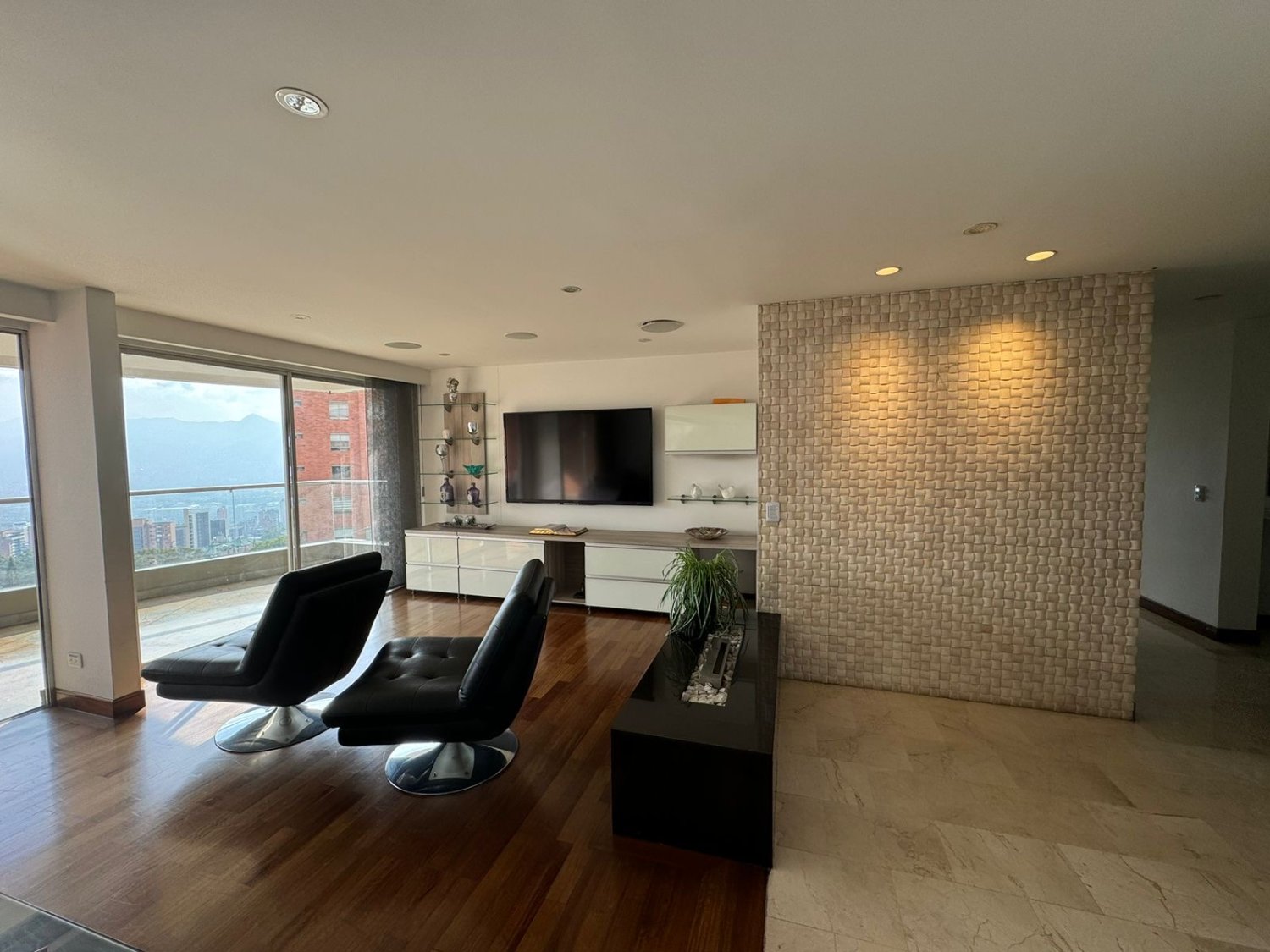 Exclusiva propiedad en Renta y Venta  - Image 7