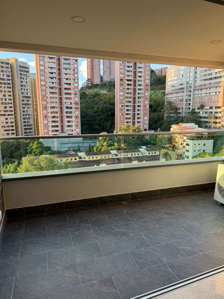 Exclusivo apartamento recién Reformado en Castropol  - Image 11