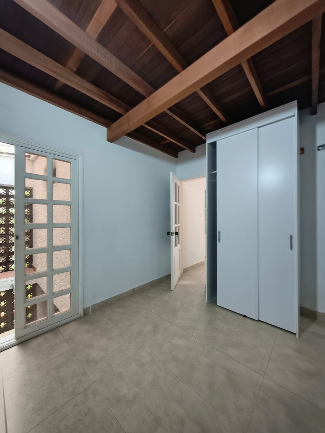 Gran Casa de 3 niveles en Renta y Venta en Sabaneta  — 12