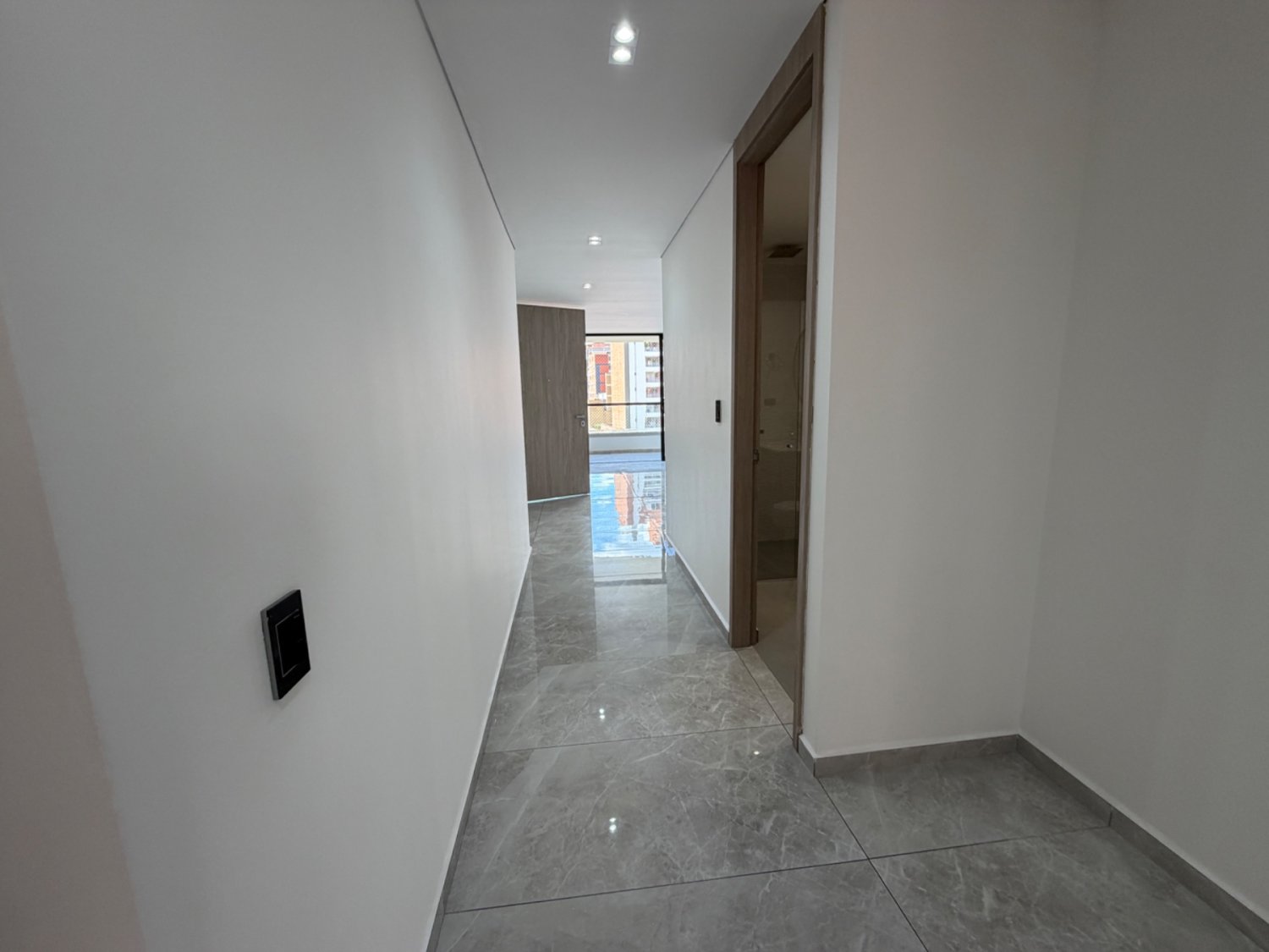 Moderno Apartamento en Laureles - Image 7