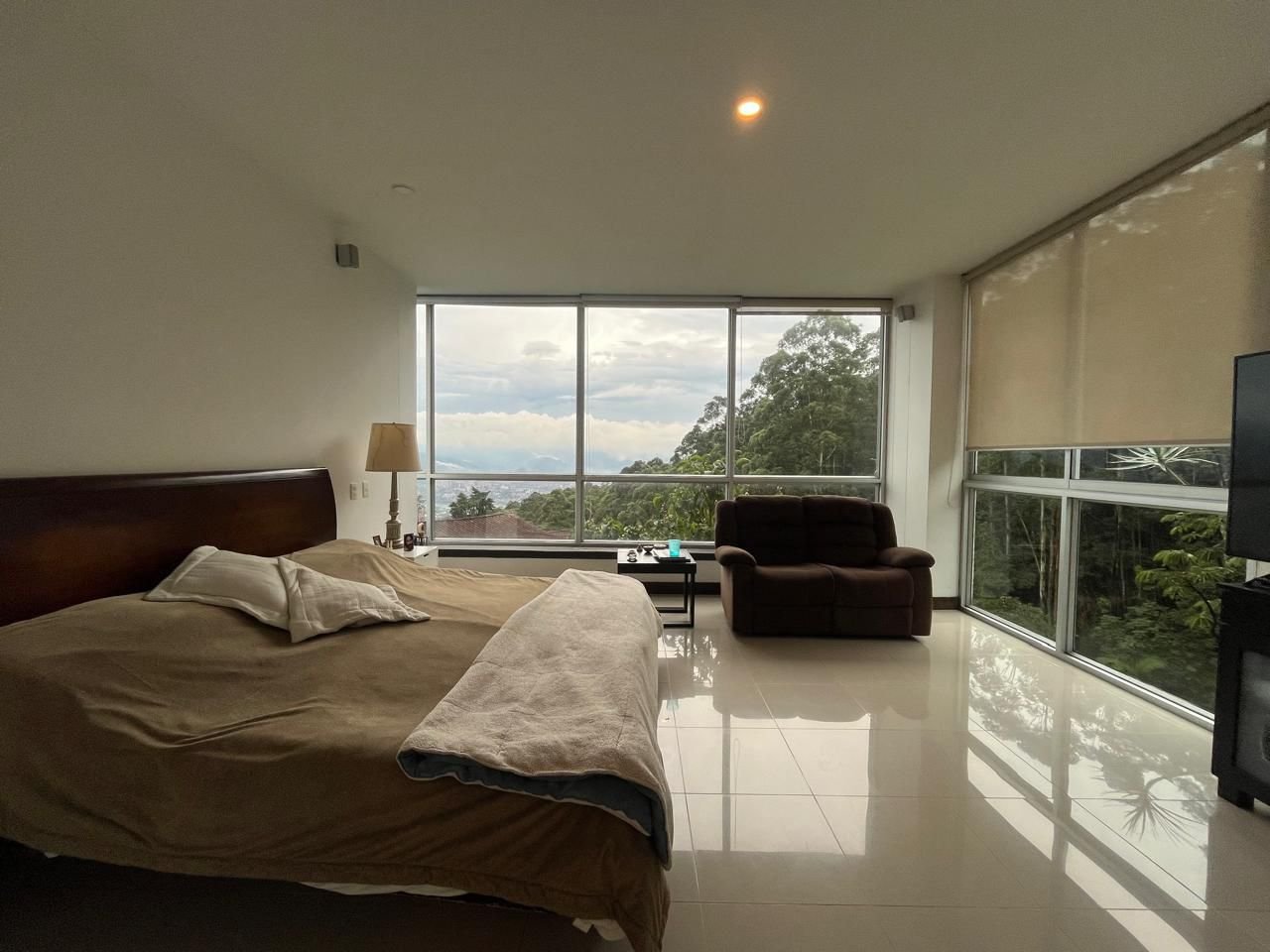 Exclusiva Casa de lujo en Renta trádicional y Venta en el Poblado  - Image 13