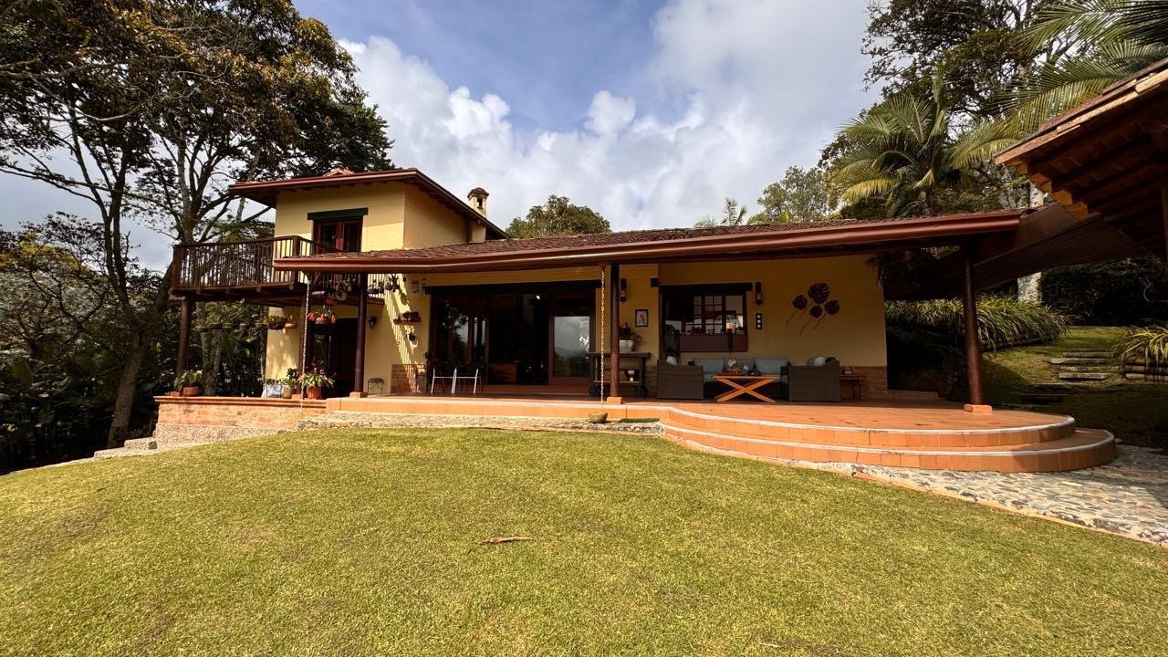 Gran casa campestre en Renta tradicional en ElRetiro Antioquia  - Image 2