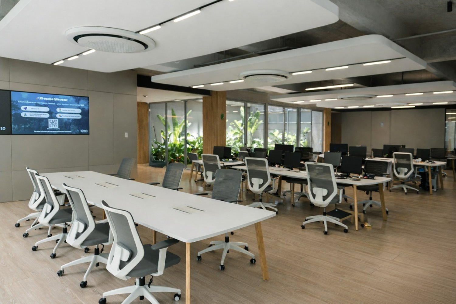 En renta Oficina completamente Dotada  — 7