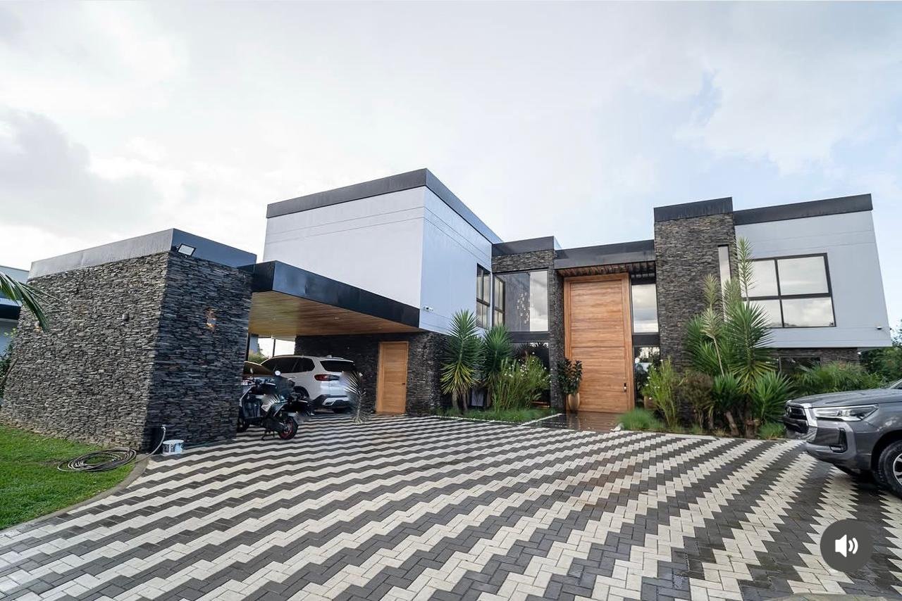 Exclusiva Casa en Venta en las palmas Antioquia  — 3