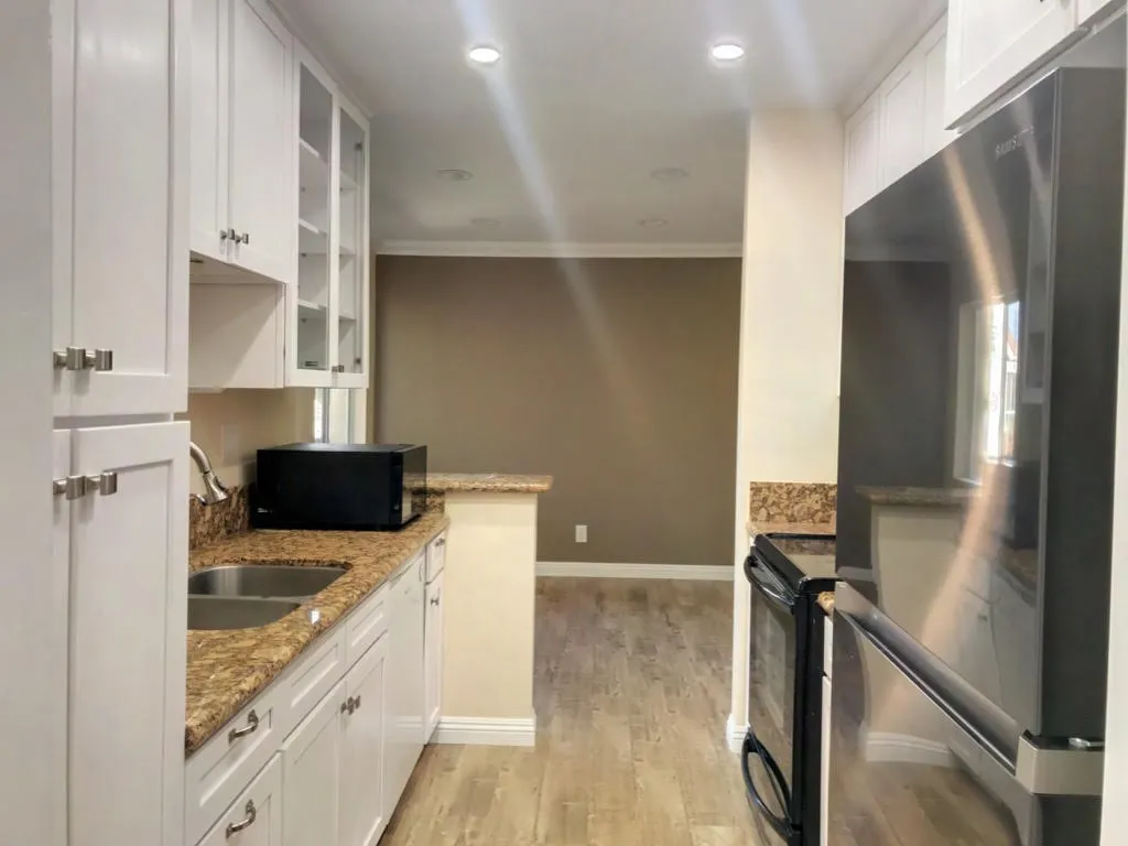 2 bed 2 bath ADU in Tarzana  - Image 4