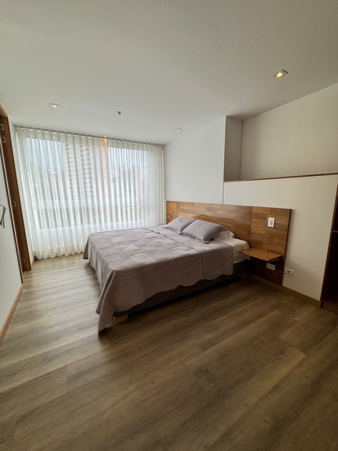 Se renta apartamento  amoblado cerca al Mall Amsterdam - Image 9