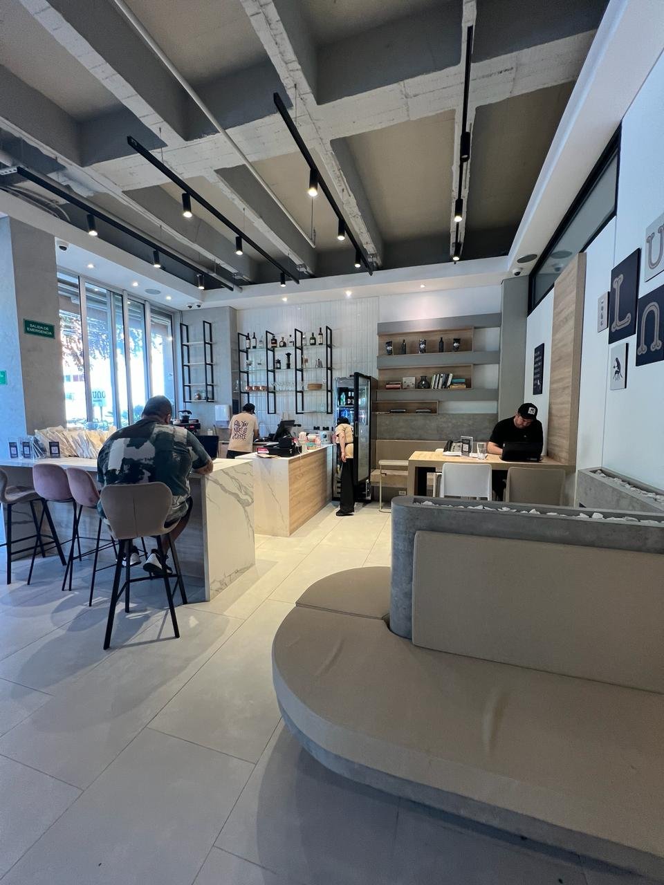 Quadrato Studios – Laureles (One Block from Unicentro) — 11