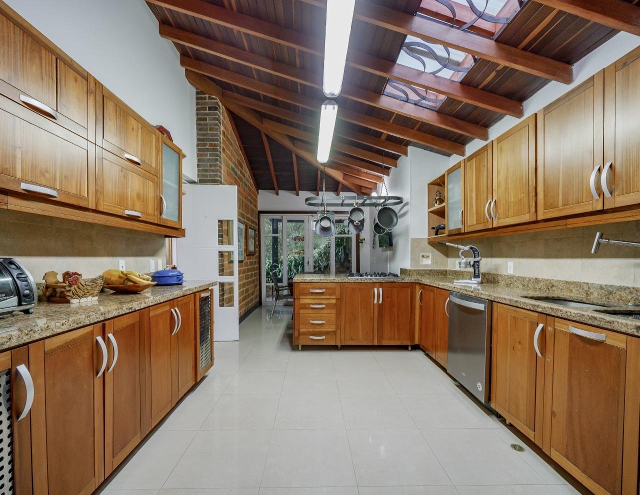 Exclusiva casa en venta en altos del escobero  - Image 21