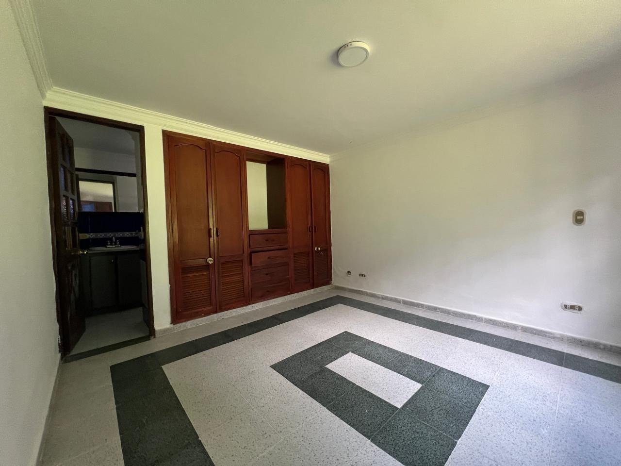 Gran casa campestre independiente para uso comercial o vivienda en el escobero  - Image 11