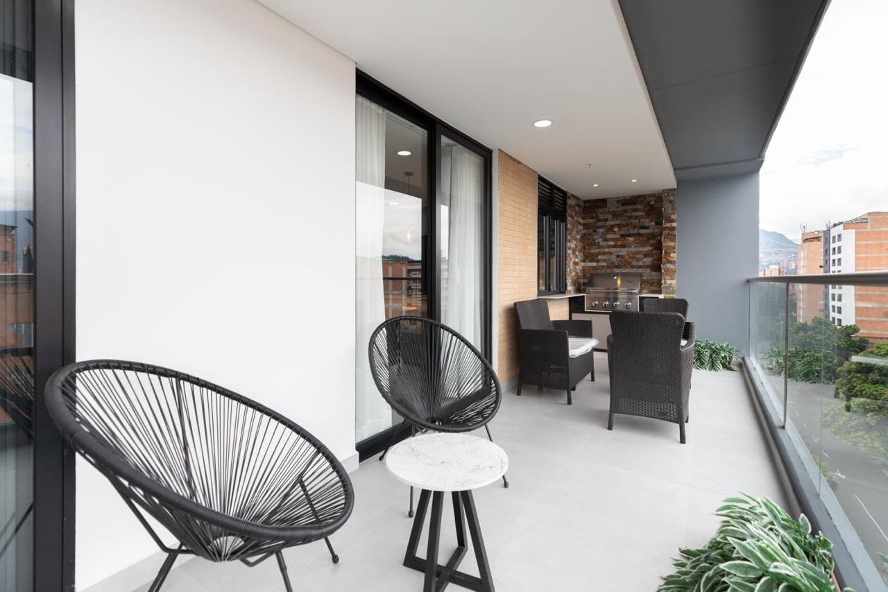 Moderno Apartamento en Laureles - Image 10