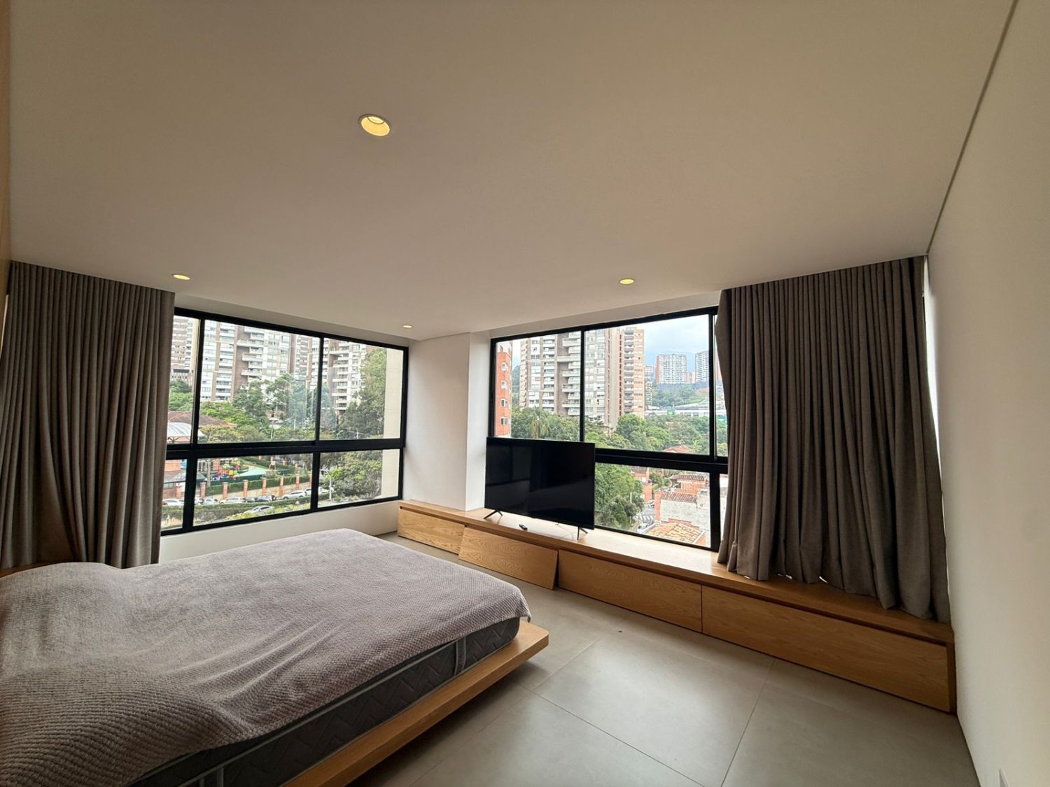 Exclusivo duplex con jacuzzi en la terraza en Renta  - Image 3