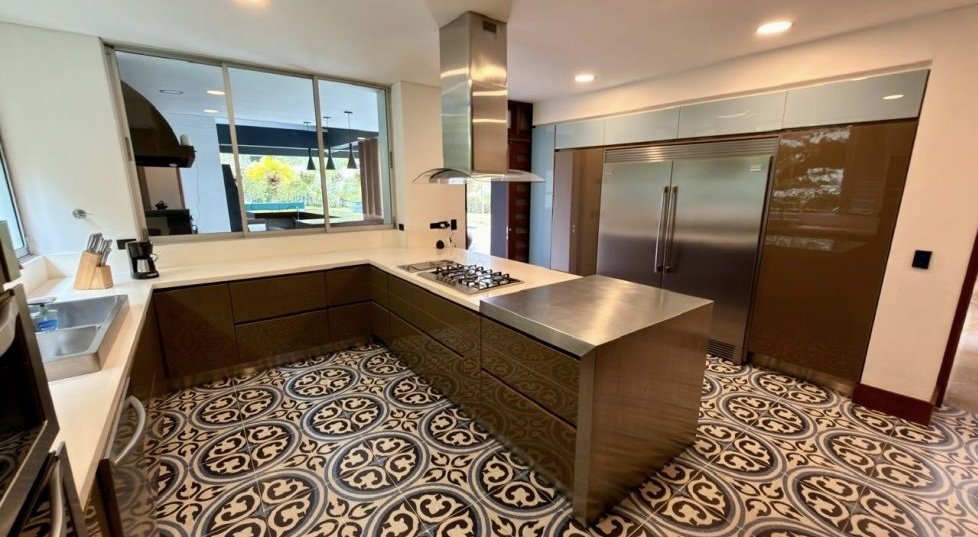 Gran casa Campestre con piscina Privada en Renta  — 2