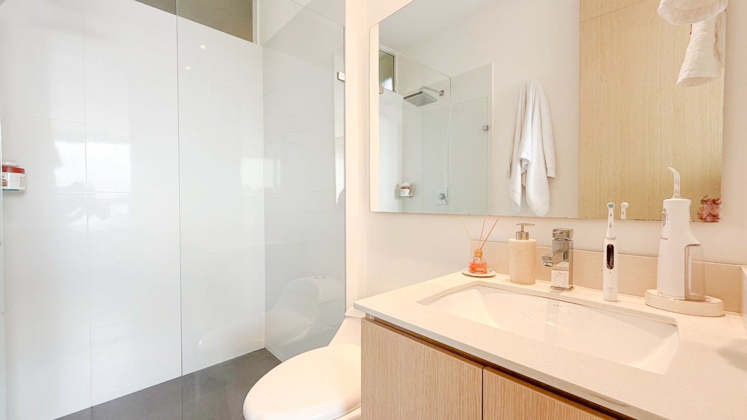 Luxury Apartment for Monthly Rental – Unit 302 - 10