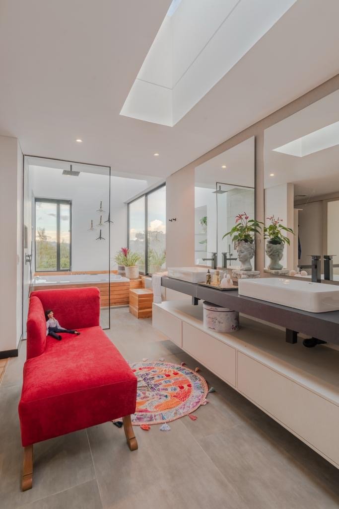Exclusiva Casa en Renta y Venta en el Alto de las palmas . — 7