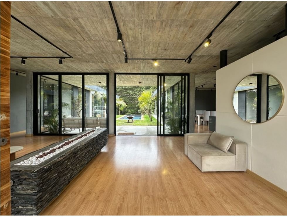 Exclusiva Casa campestre en Venta en el Sector de envigado  — 4